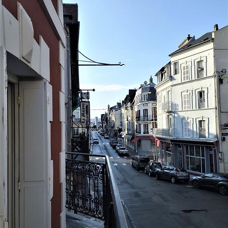 Le Capitaine Jack Lägenhet Trouville-sur-mer Exteriör bild